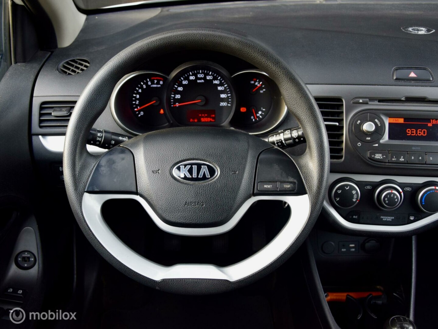 Kia-Picanto-7